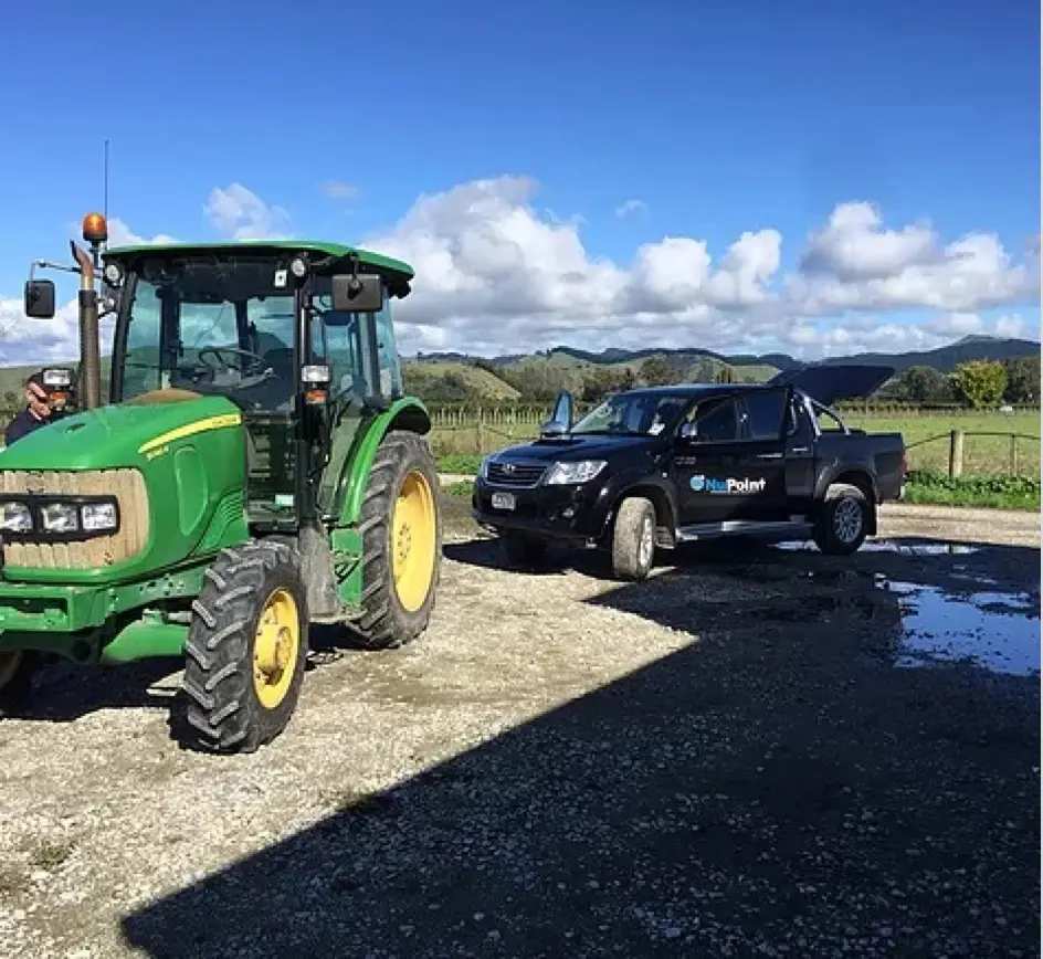 IoT - Intelligent farming system - tracking machinery in the field